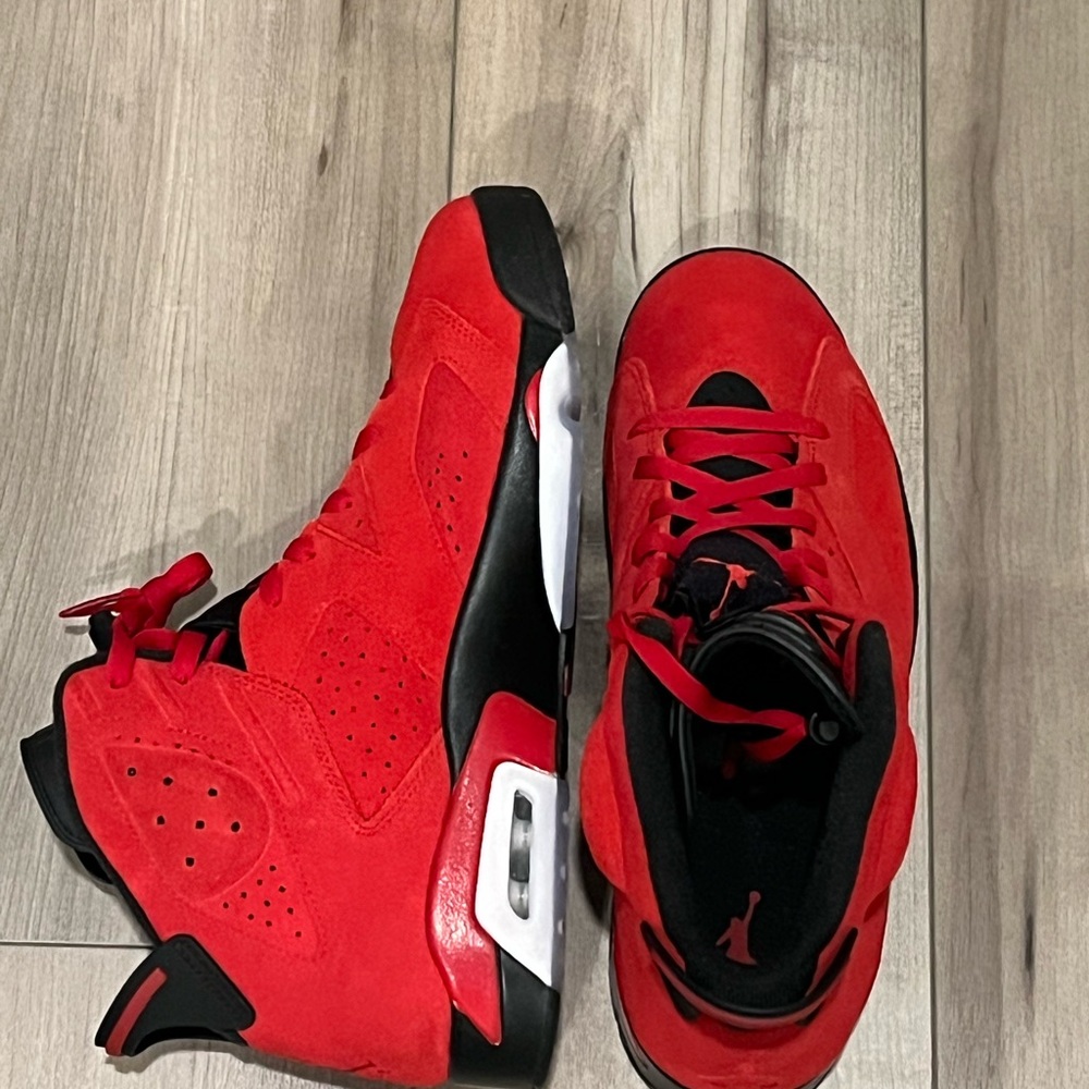 Air Jordan 6s Retro toro bravo